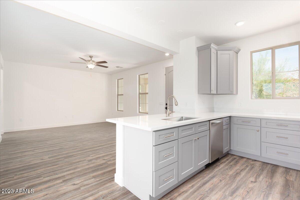 1500 E WAHALLA Lane Unit: W5