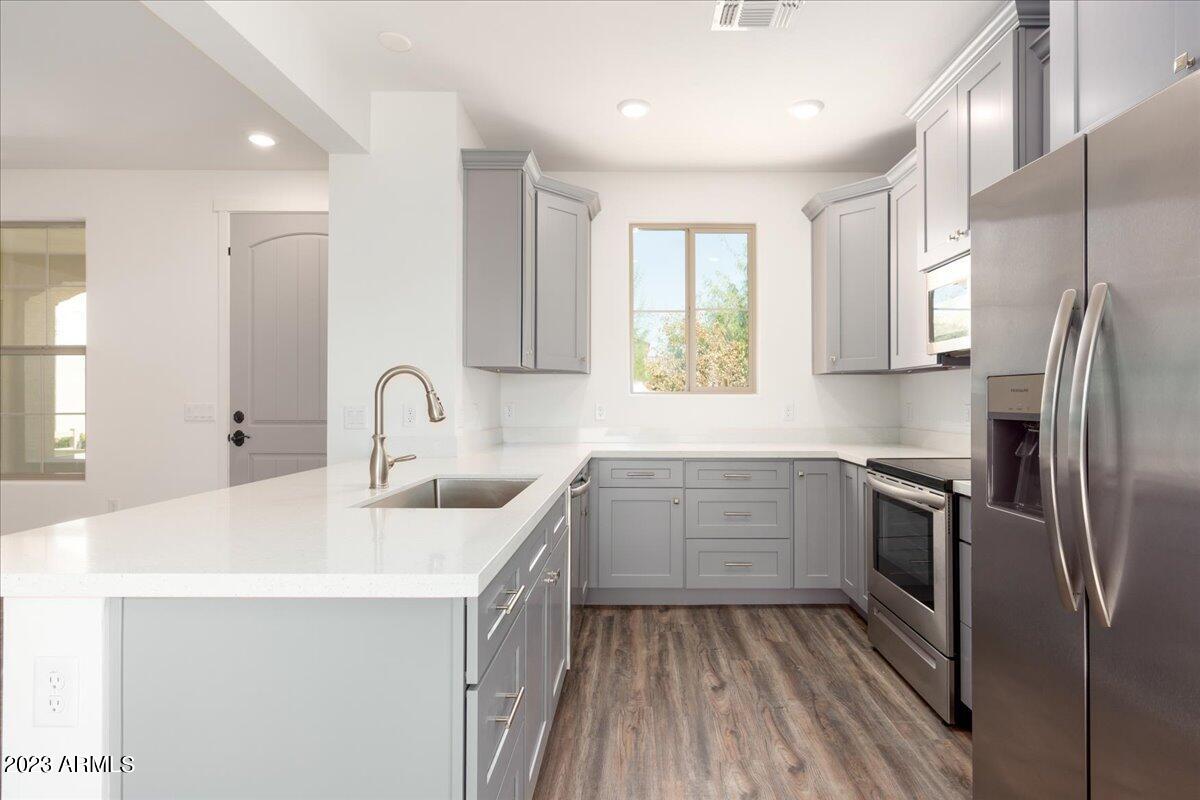 1500 E WAHALLA Lane Unit: W5
