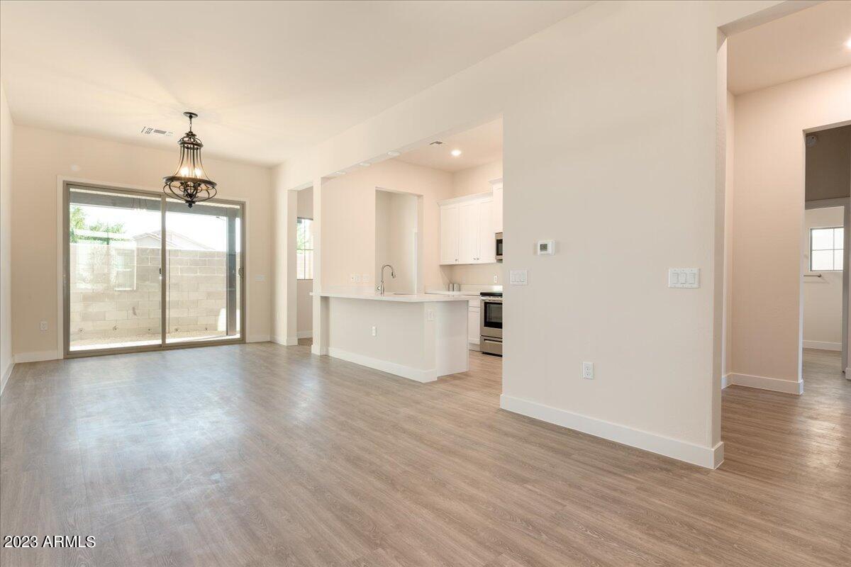 1500 E WAHALLA Lane Unit: W4