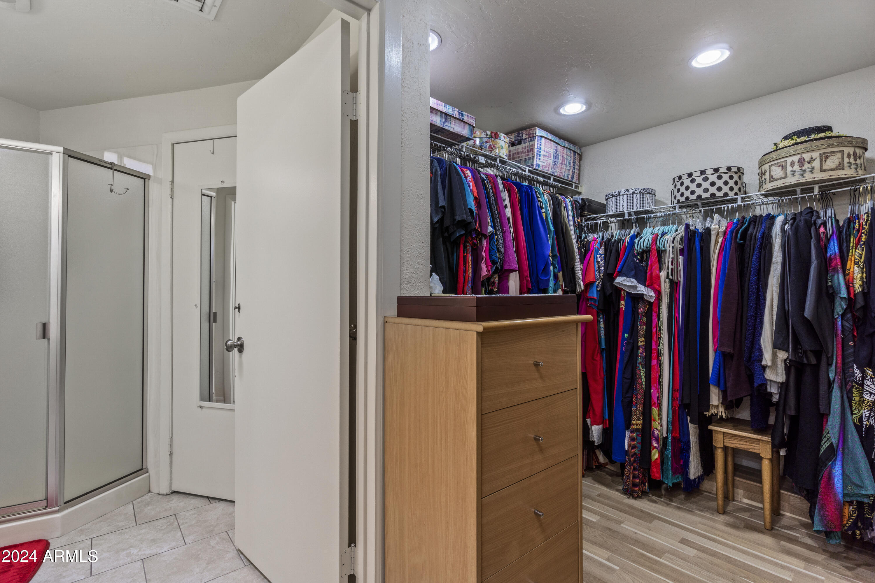 325 W ENCANTO Boulevard