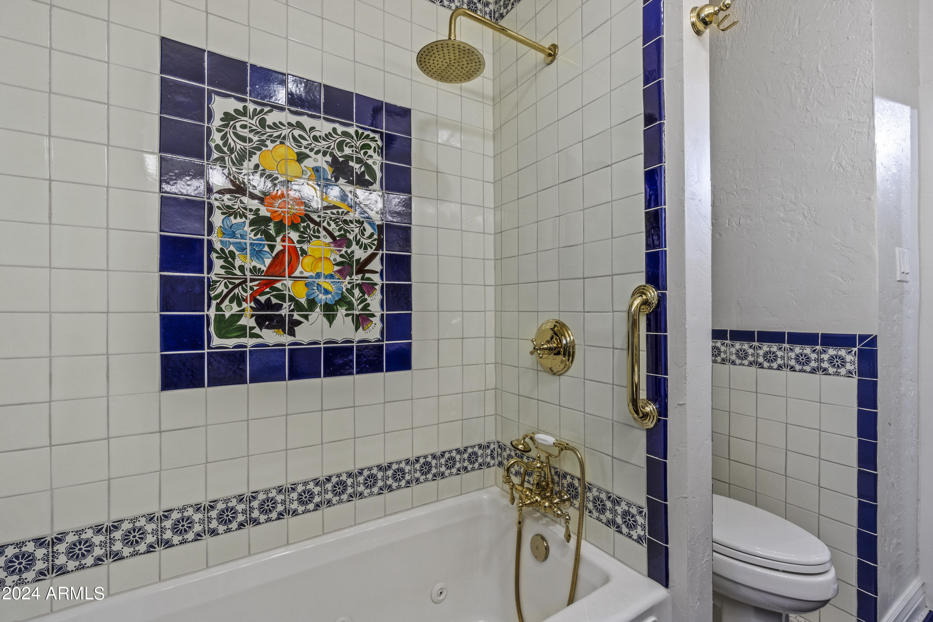 325 W ENCANTO Boulevard
