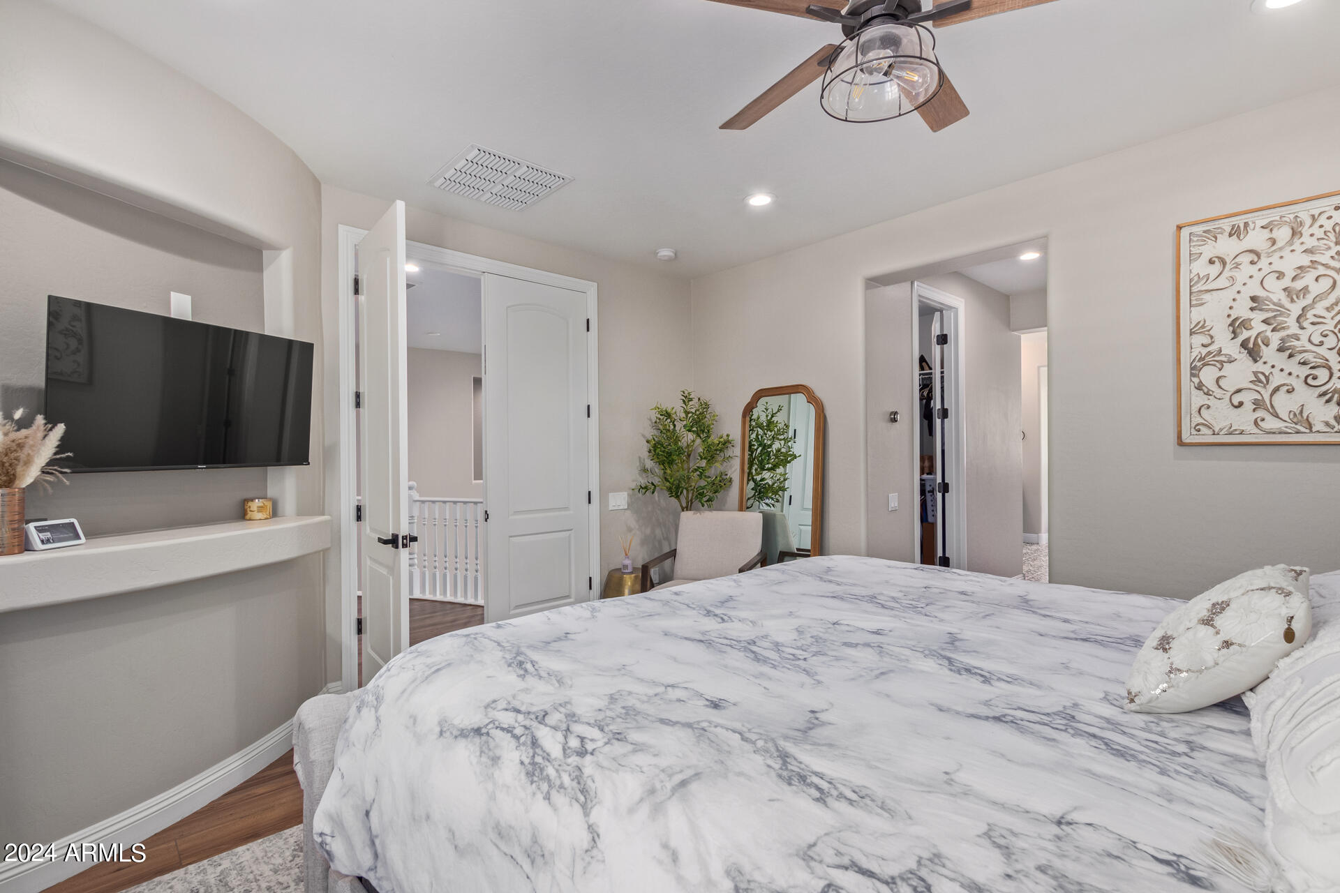 21211 N 38TH Place