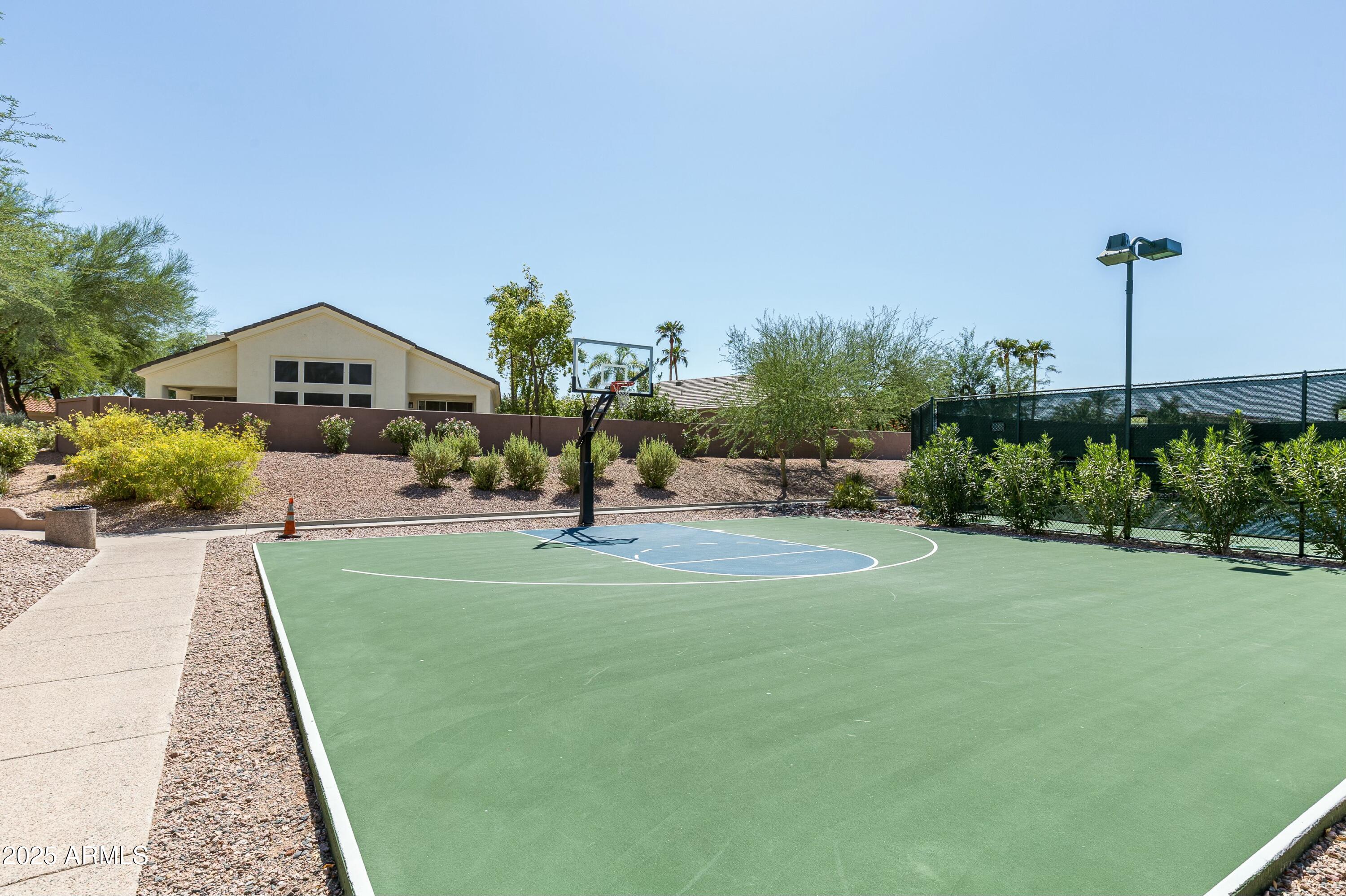 11216 E APPALOOSA Place