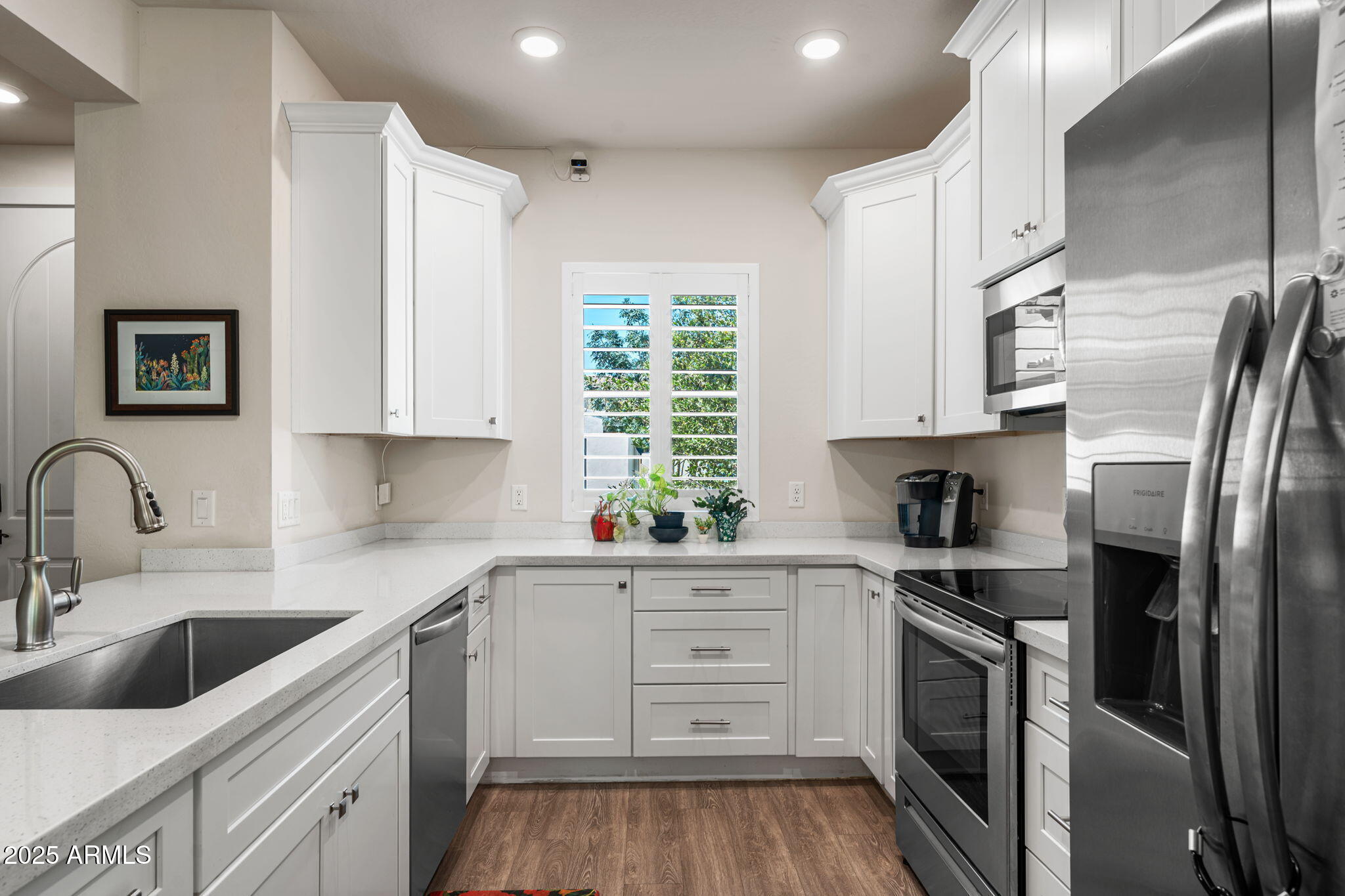 1500 E WAHALLA Lane, W3