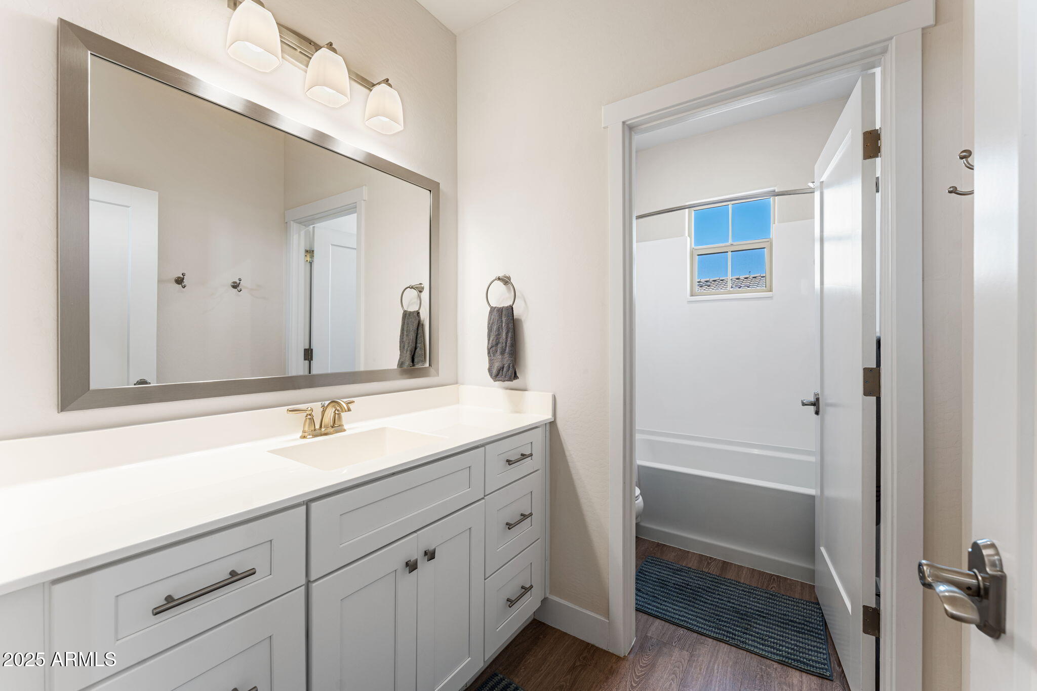 1500 E WAHALLA Lane, W3