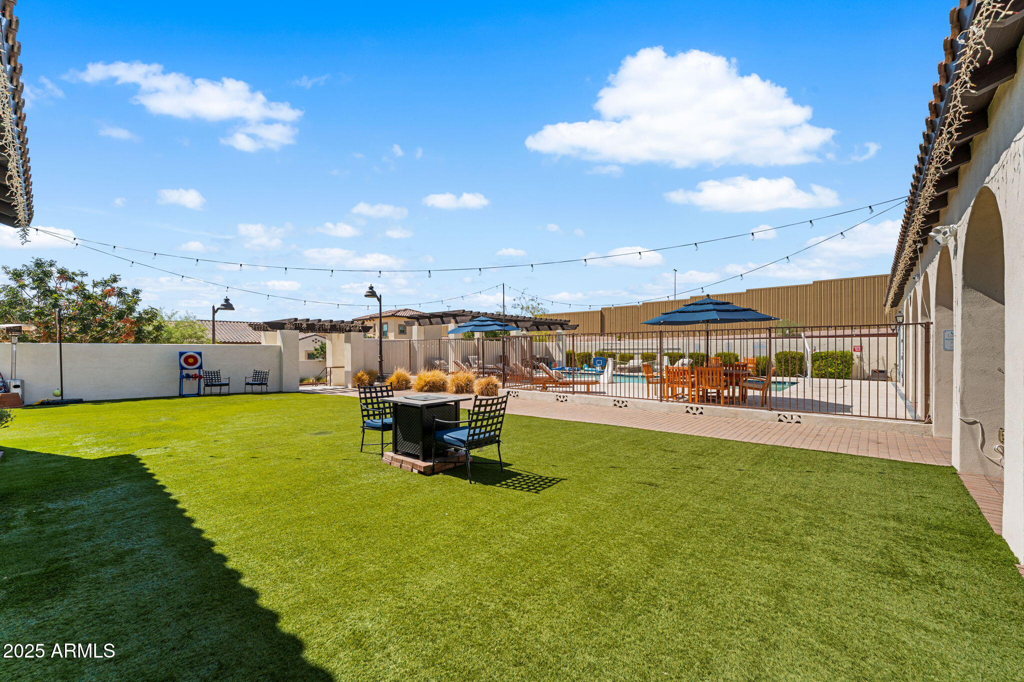 1500 E WAHALLA Lane, W3