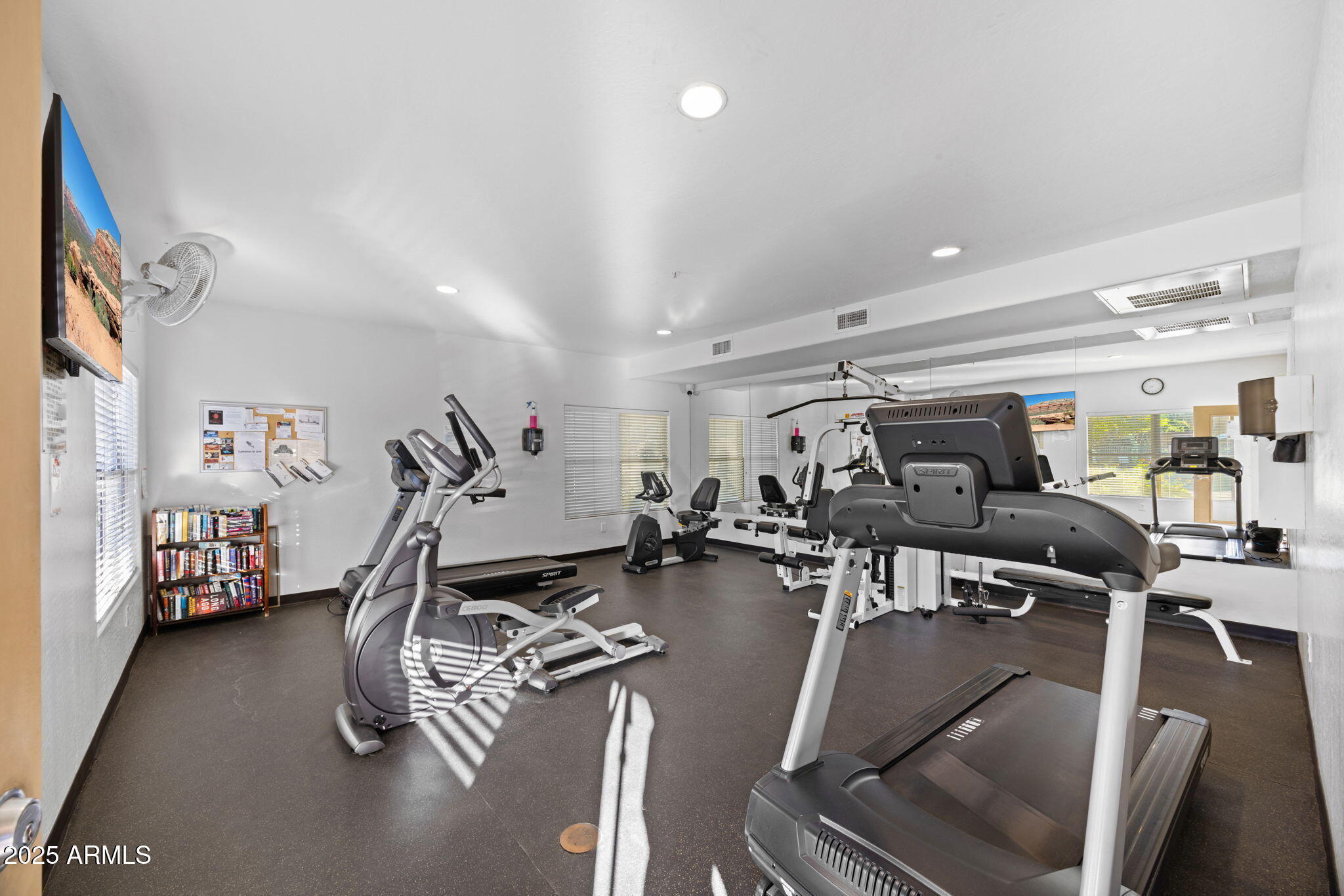 19700 N 76TH Street, 1040