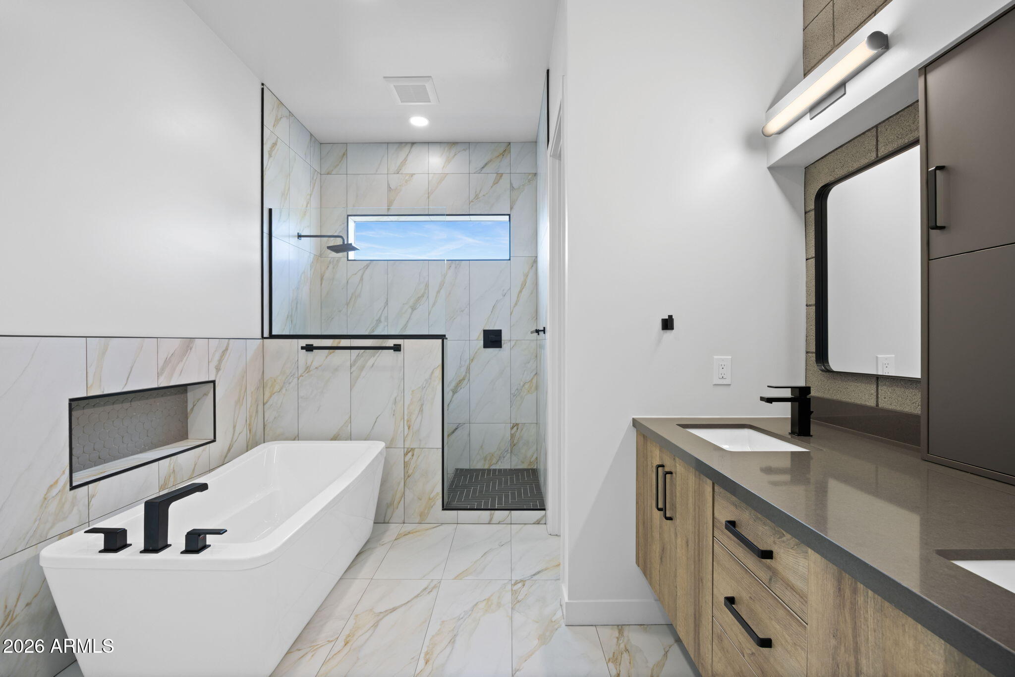 377 E WINDSOR Avenue 7