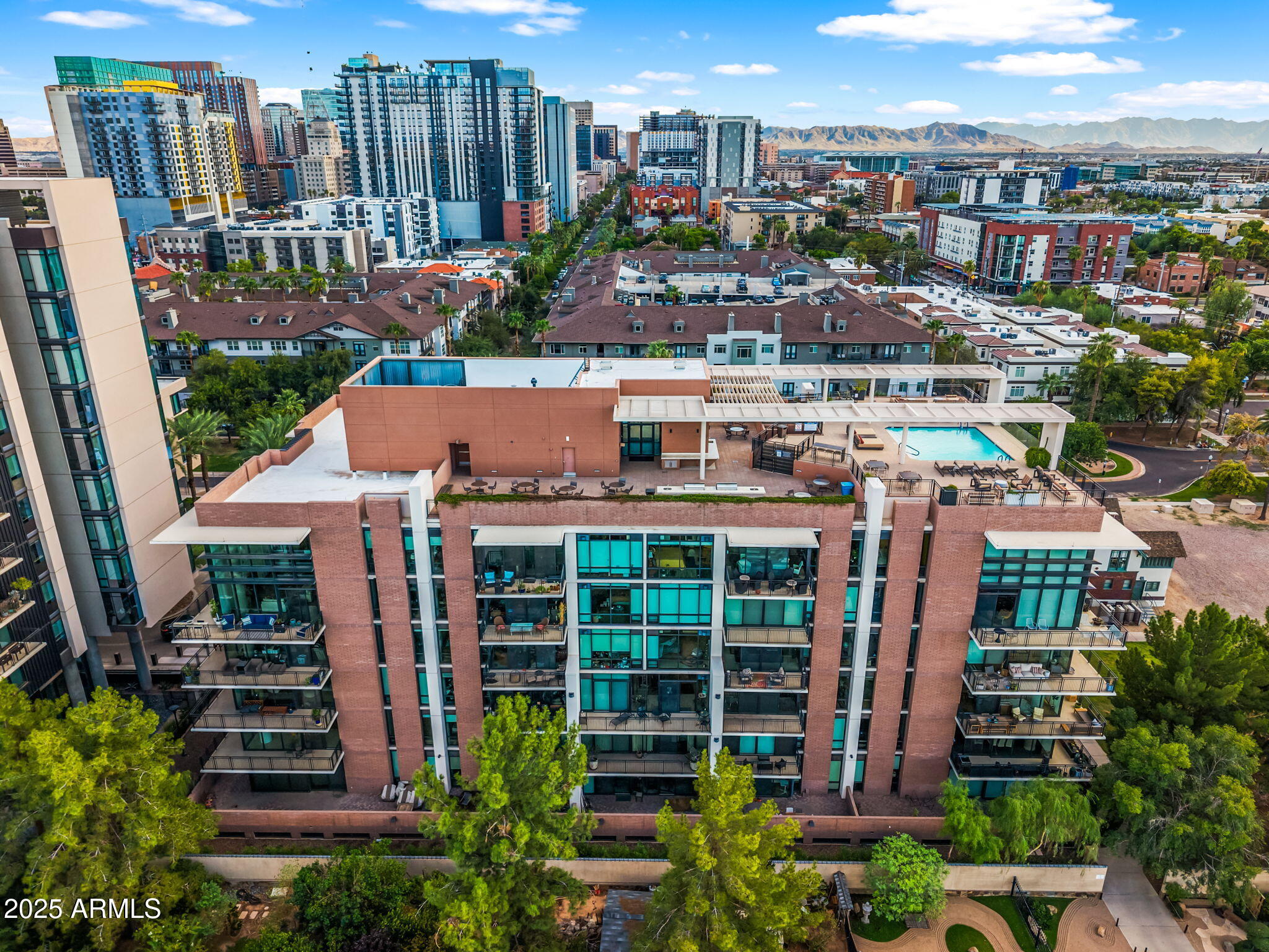 208 W PORTLAND Street 662