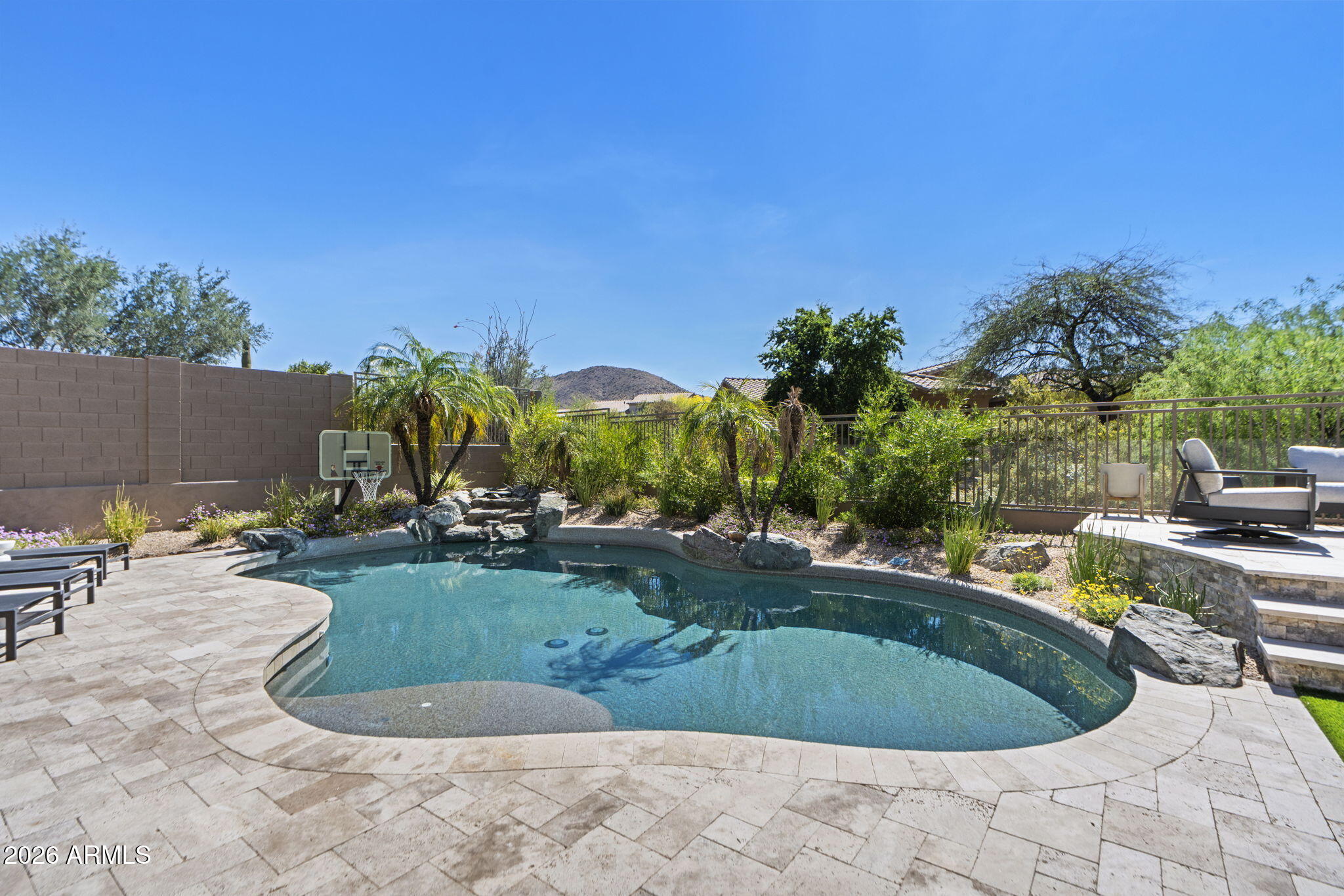 10785 E GELDING Drive