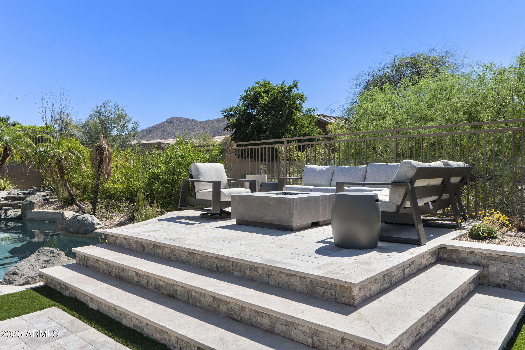 10785 E GELDING Drive