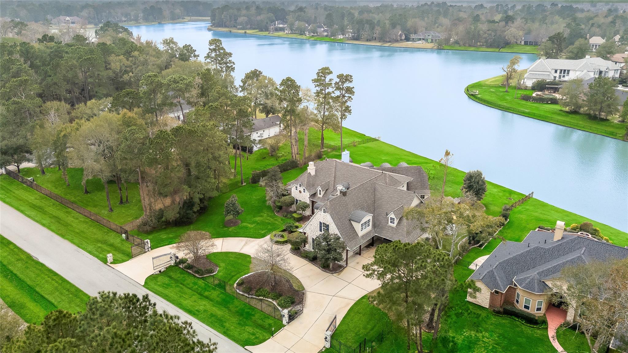 28207 E Benders Landing Boulevard