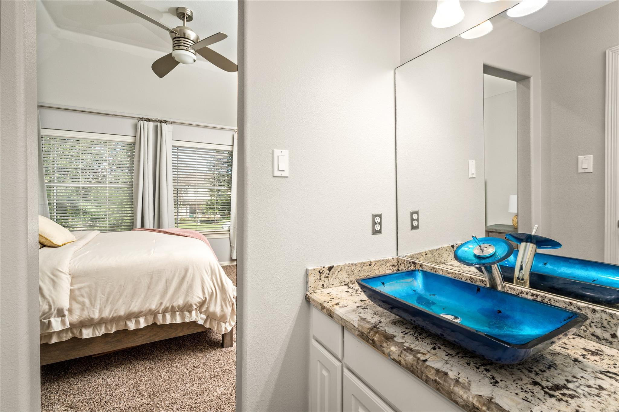 2111 N Shadow Grove Ln