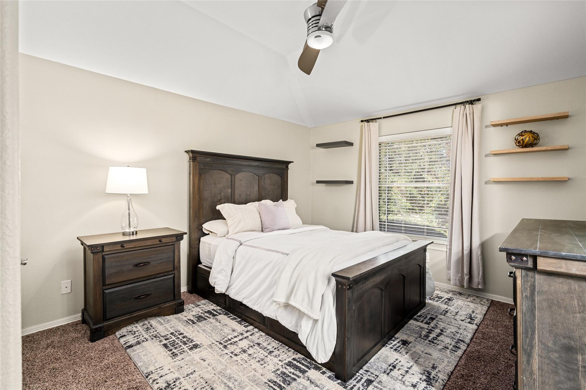 2111 N Shadow Grove Ln