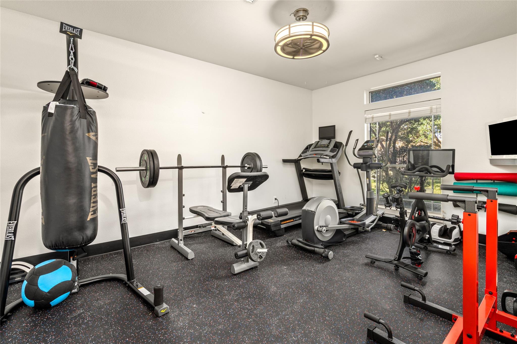 2111 N Shadow Grove Ln