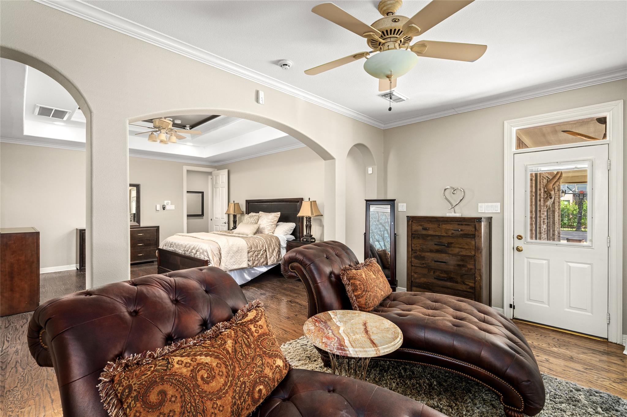 2111 N Shadow Grove Ln