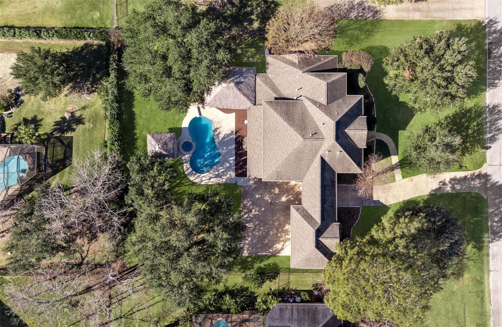 2111 N Shadow Grove Ln