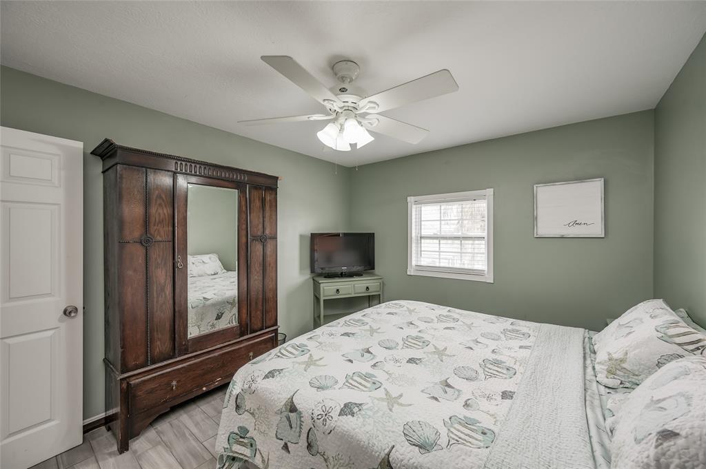 124 N Mae Cir