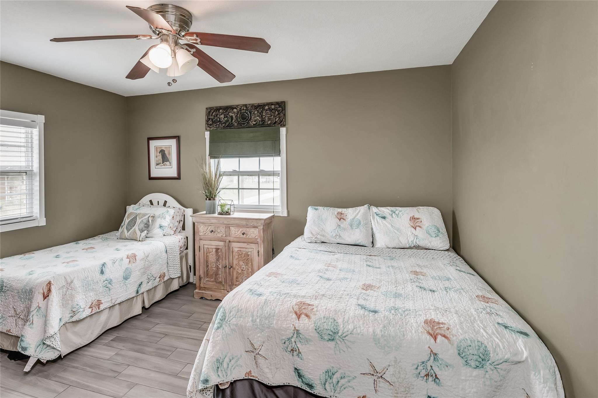 124 N Mae Cir