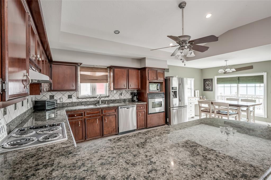 124 N Mae Cir