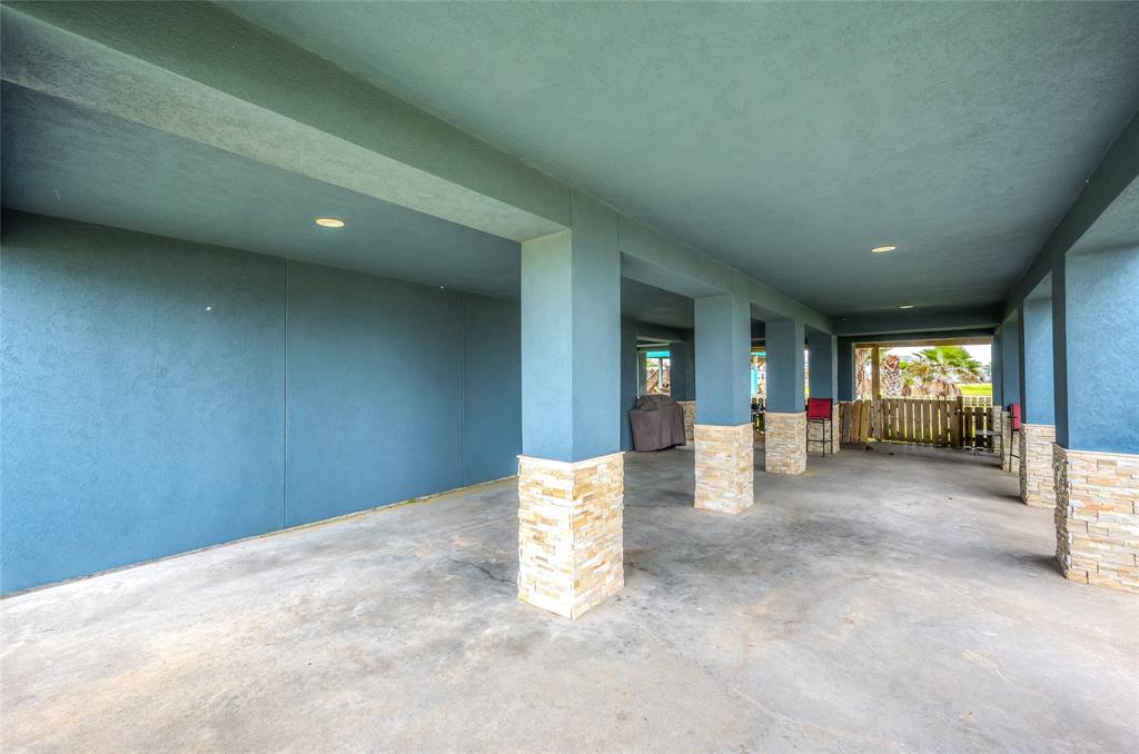 124 N Mae Cir