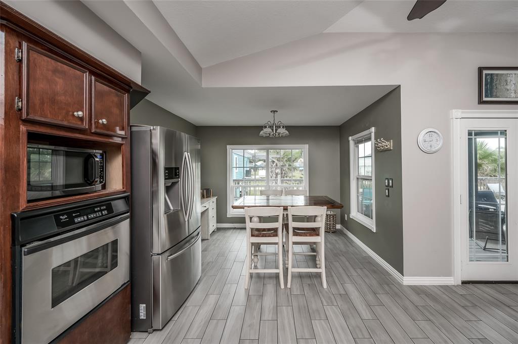 124 N Mae Cir