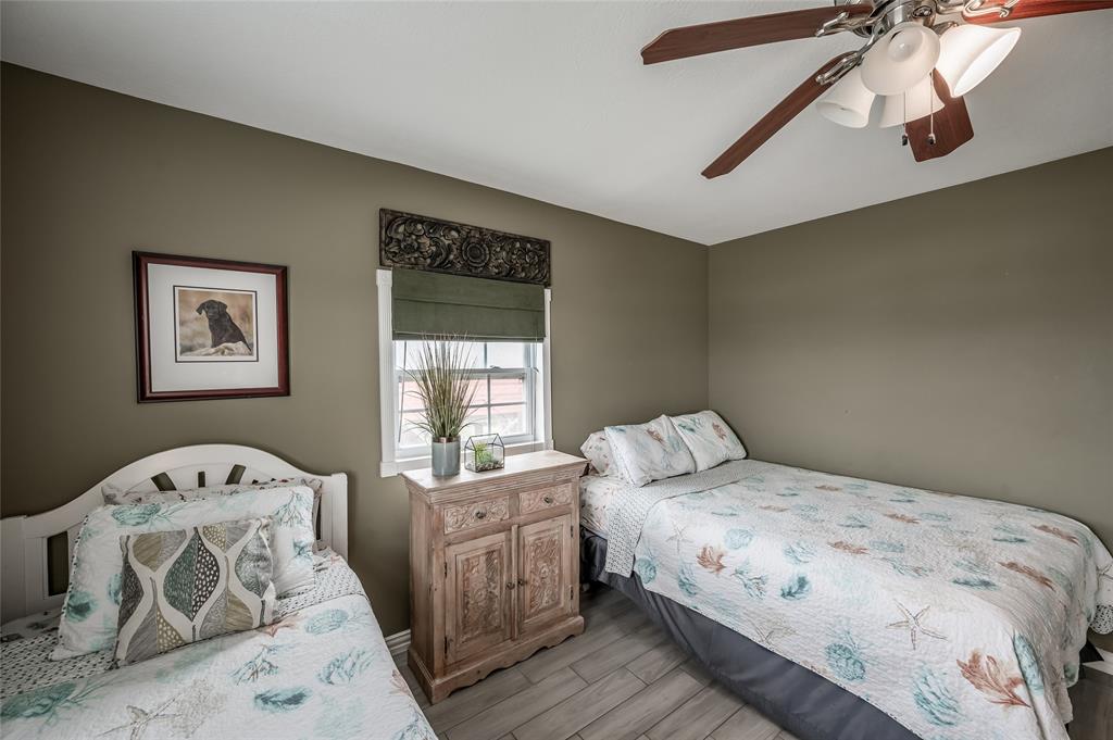 124 N Mae Cir