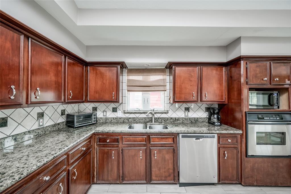124 N Mae Cir