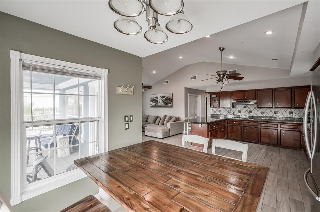 124 N Mae Cir