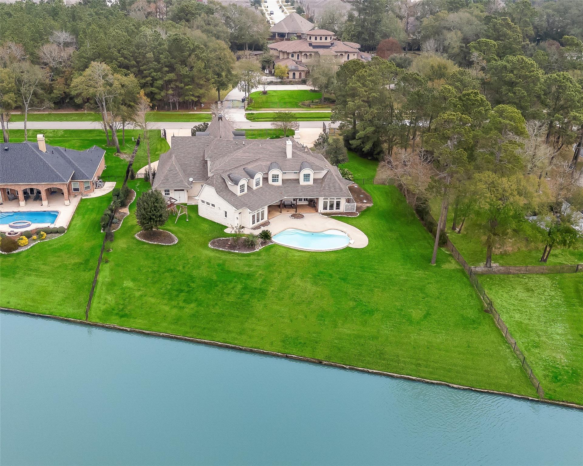 28207 E Benders Landing Boulevard