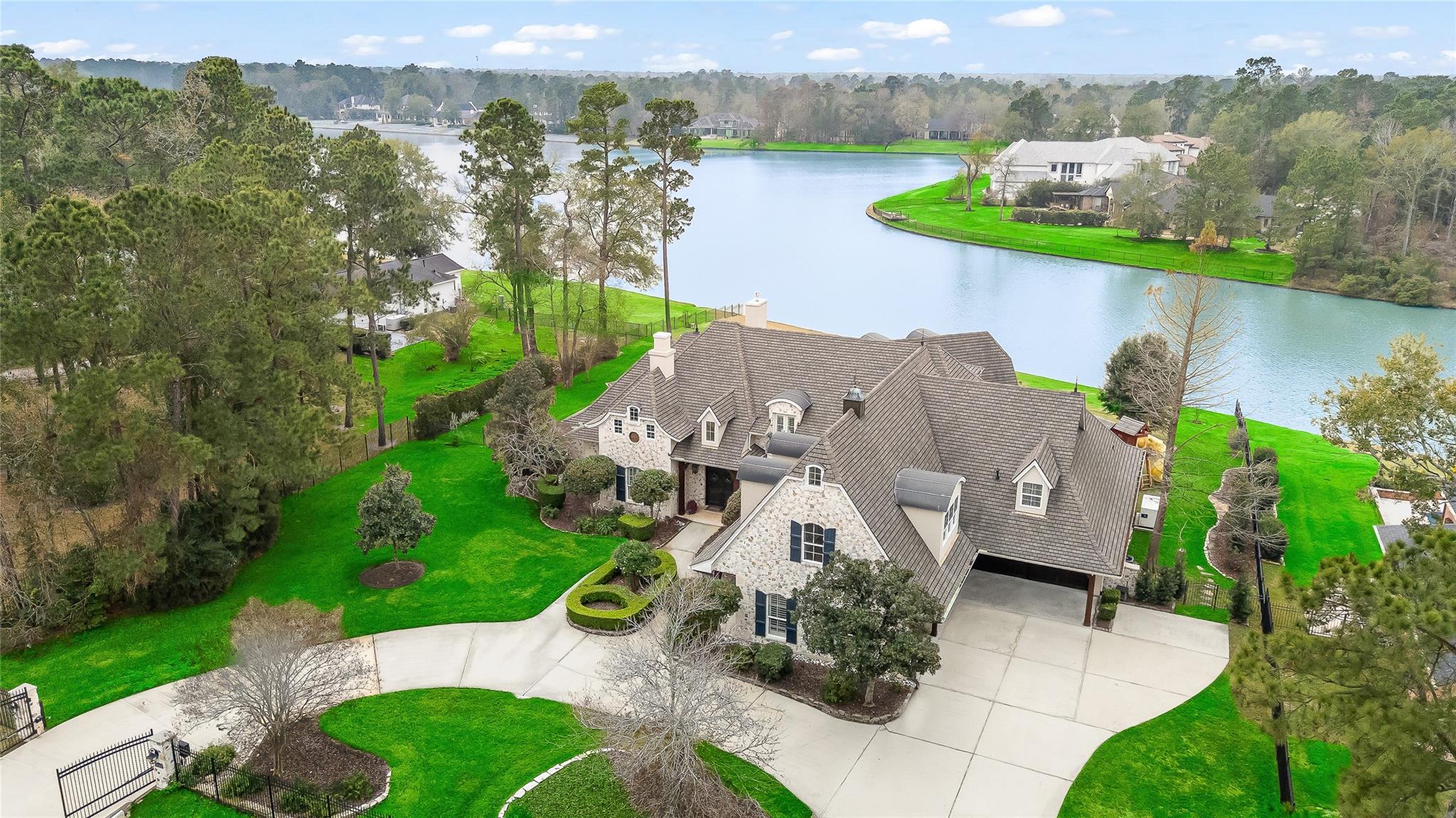 28207 E Benders Landing Boulevard