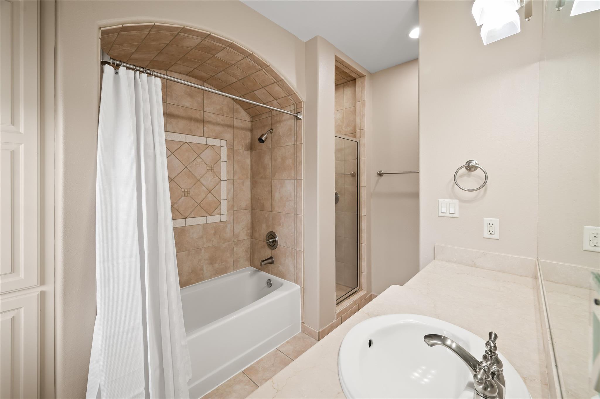 28207 E Benders Landing Boulevard