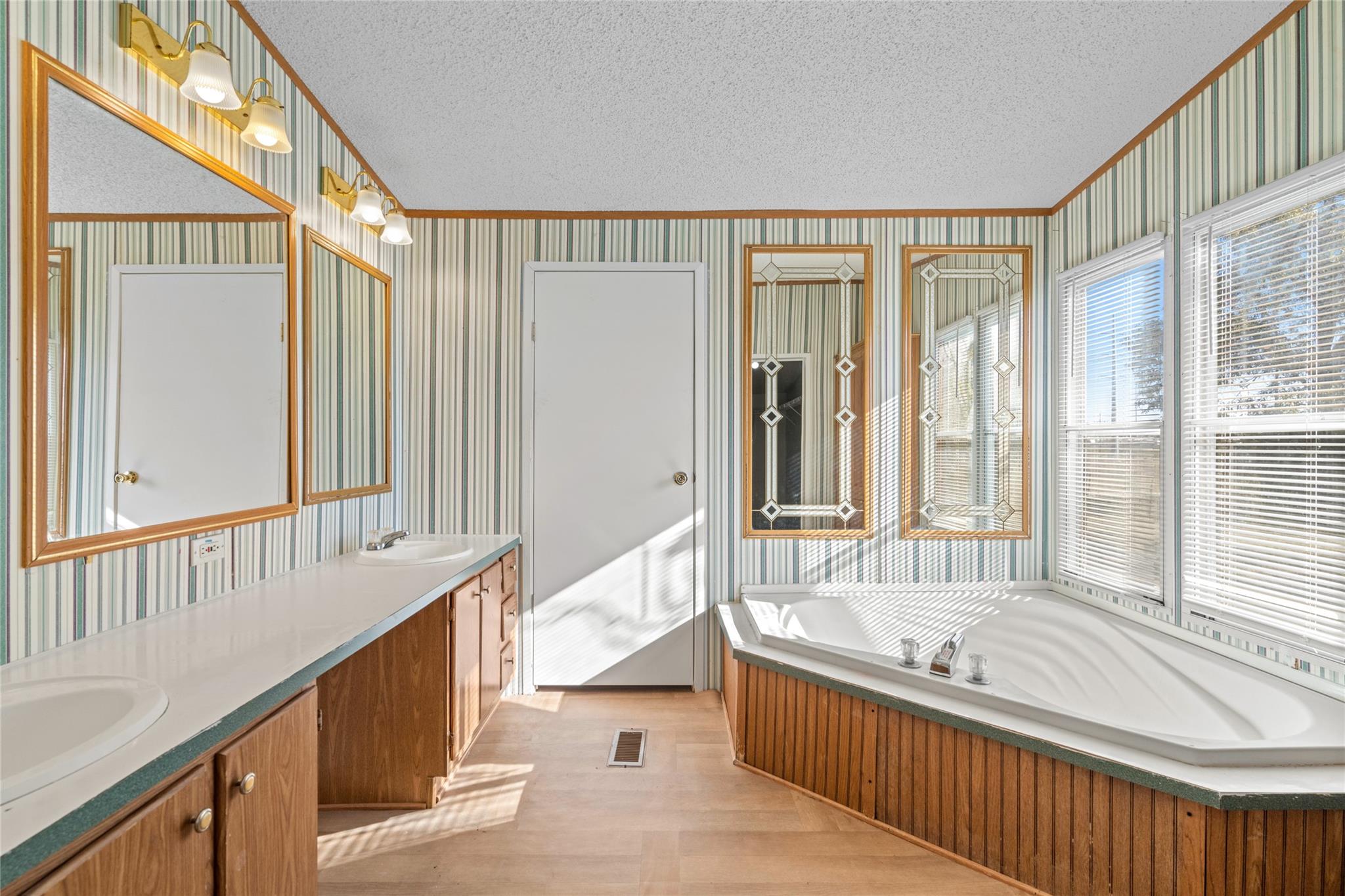 13074 Aspen Way Court