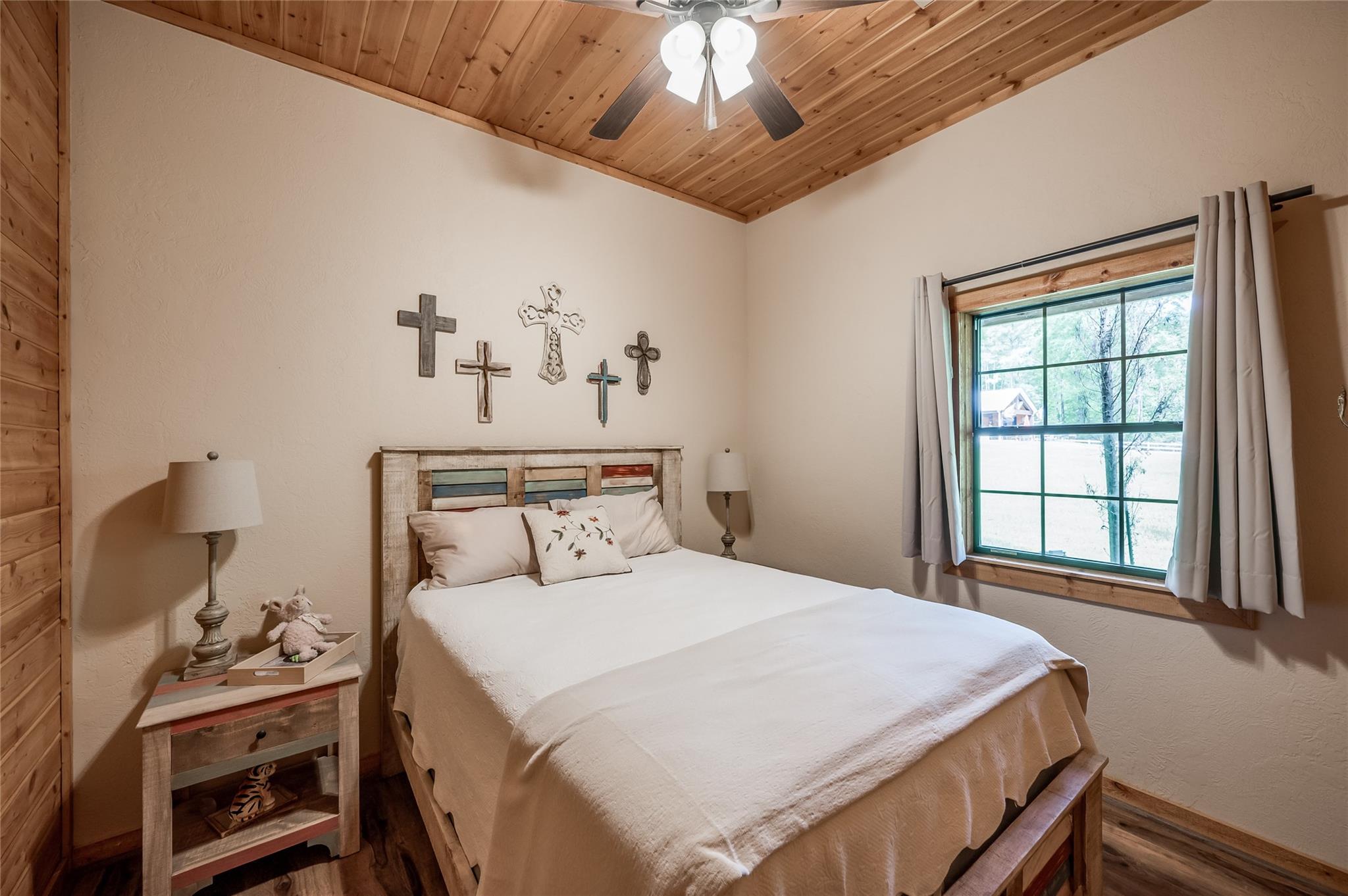 15062 & 15068 Lake Paula Dr