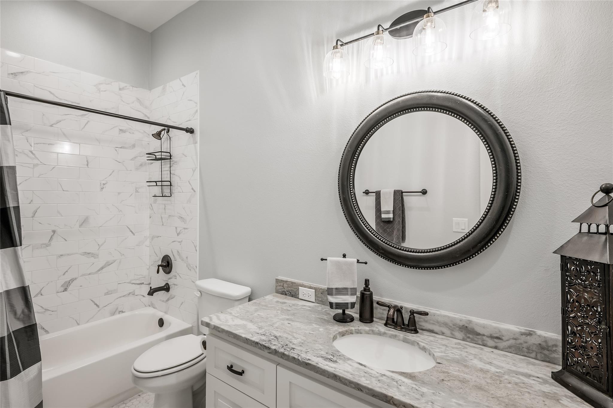 15062 & 15068 Lake Paula Dr