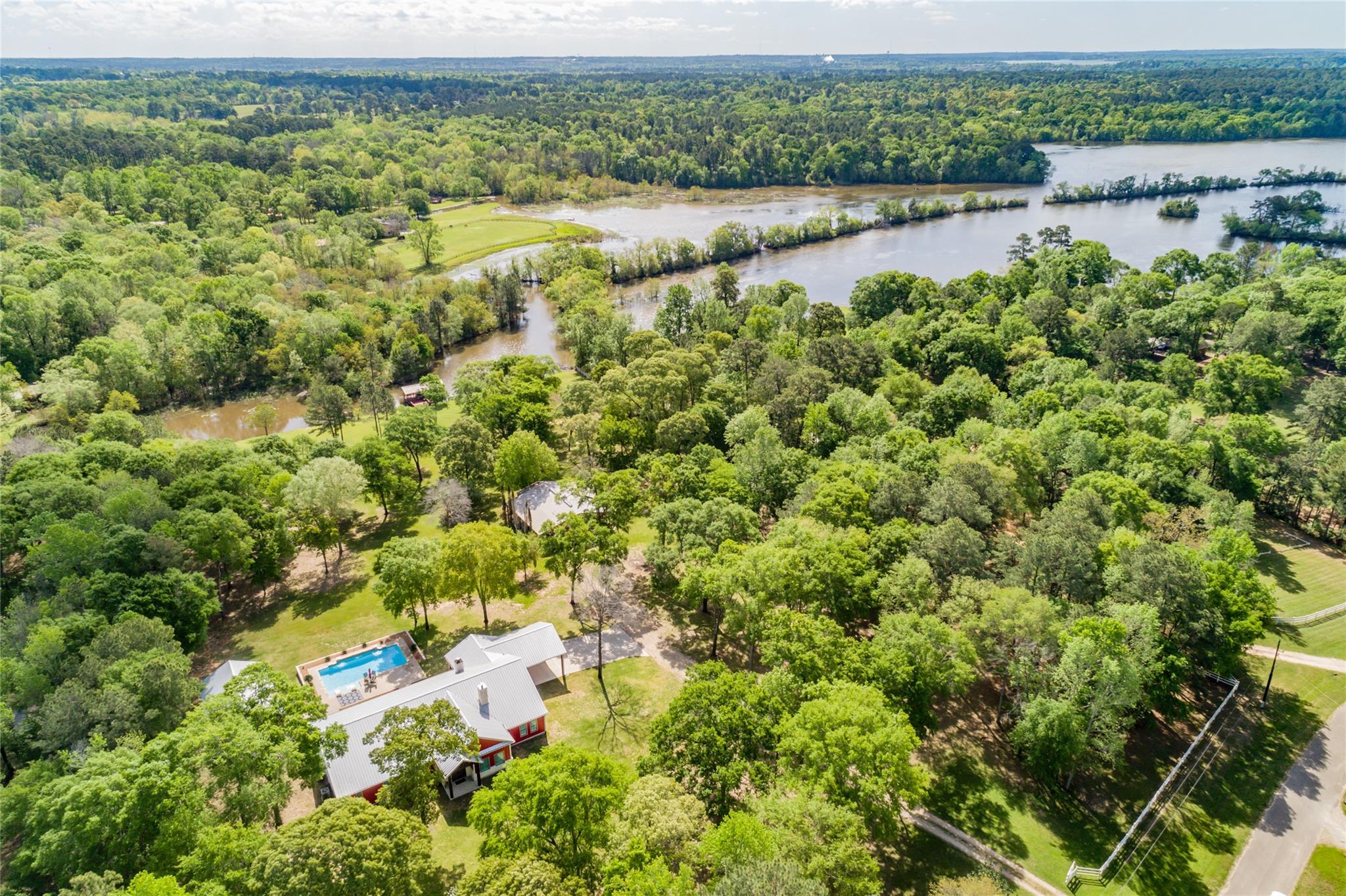 15062 & 15068 Lake Paula Dr
