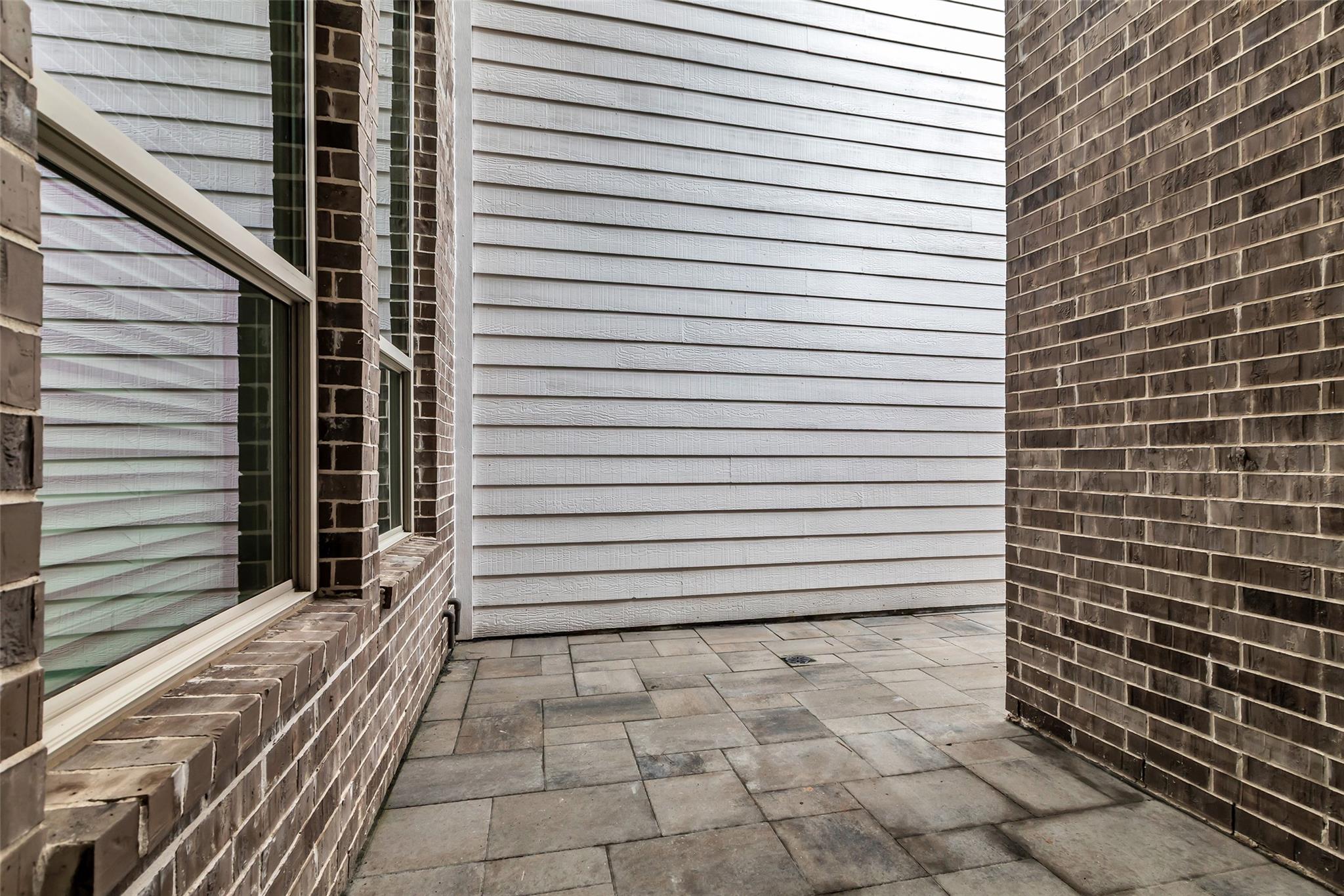 527 Cypress Valley Avenue