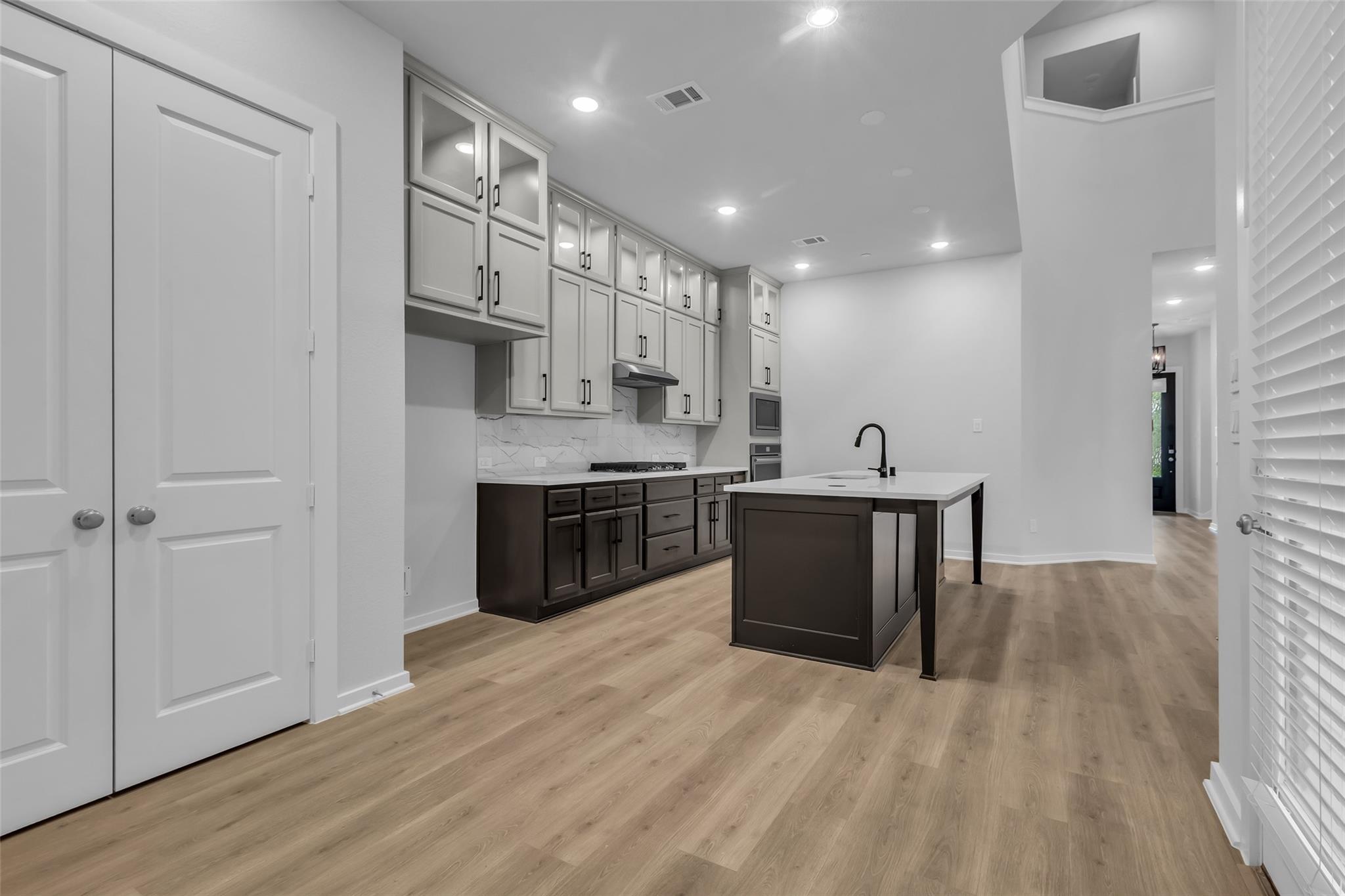 527 Cypress Valley Avenue