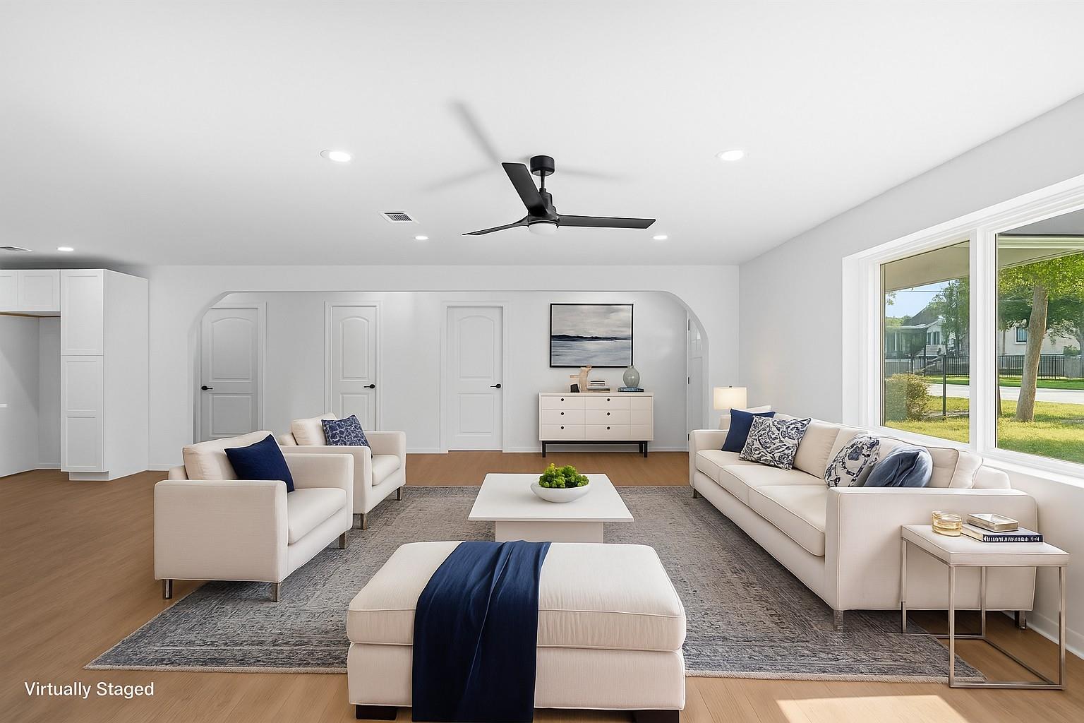 719 E 40th 1/2 Street