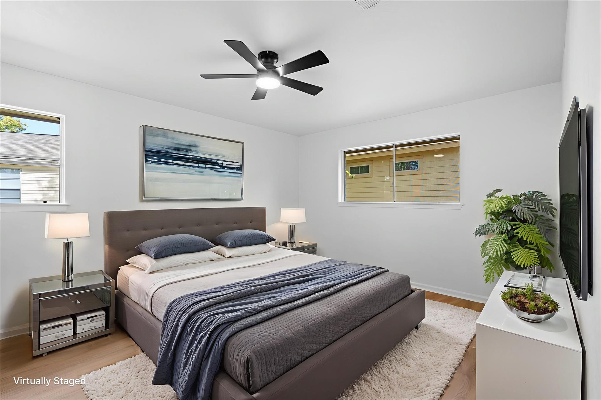 719 E 40th 1/2 Street