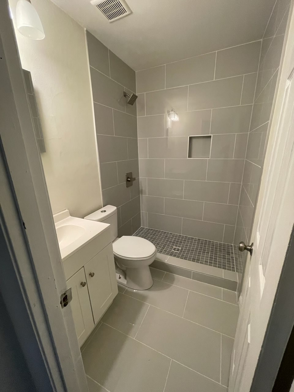 3338 Doverside Dr Unit: A