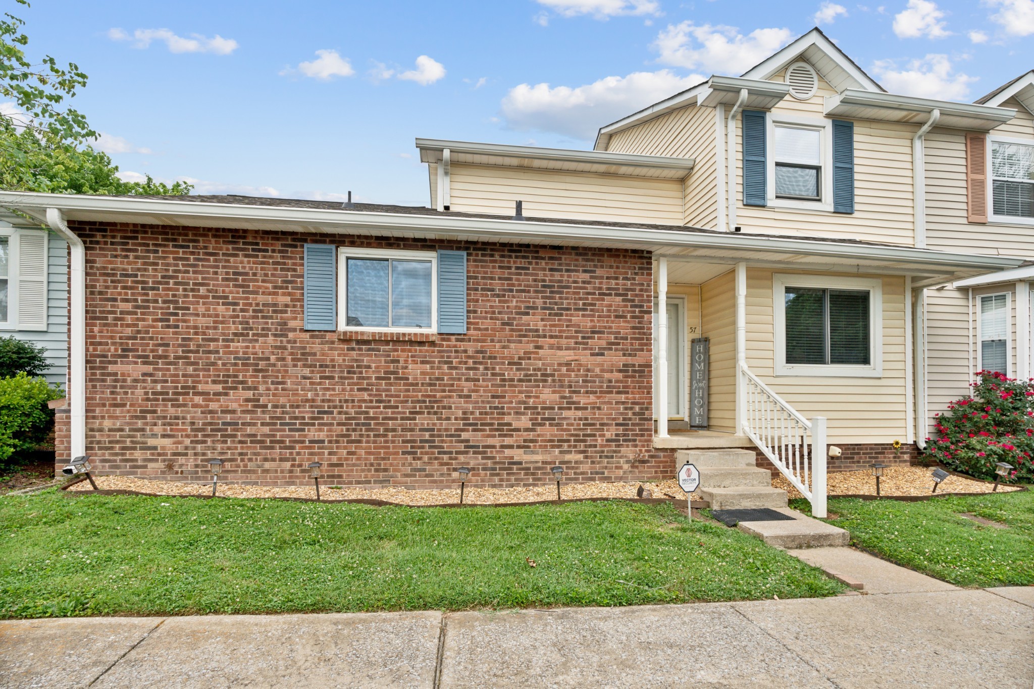 57 Rolling Meadows Dr