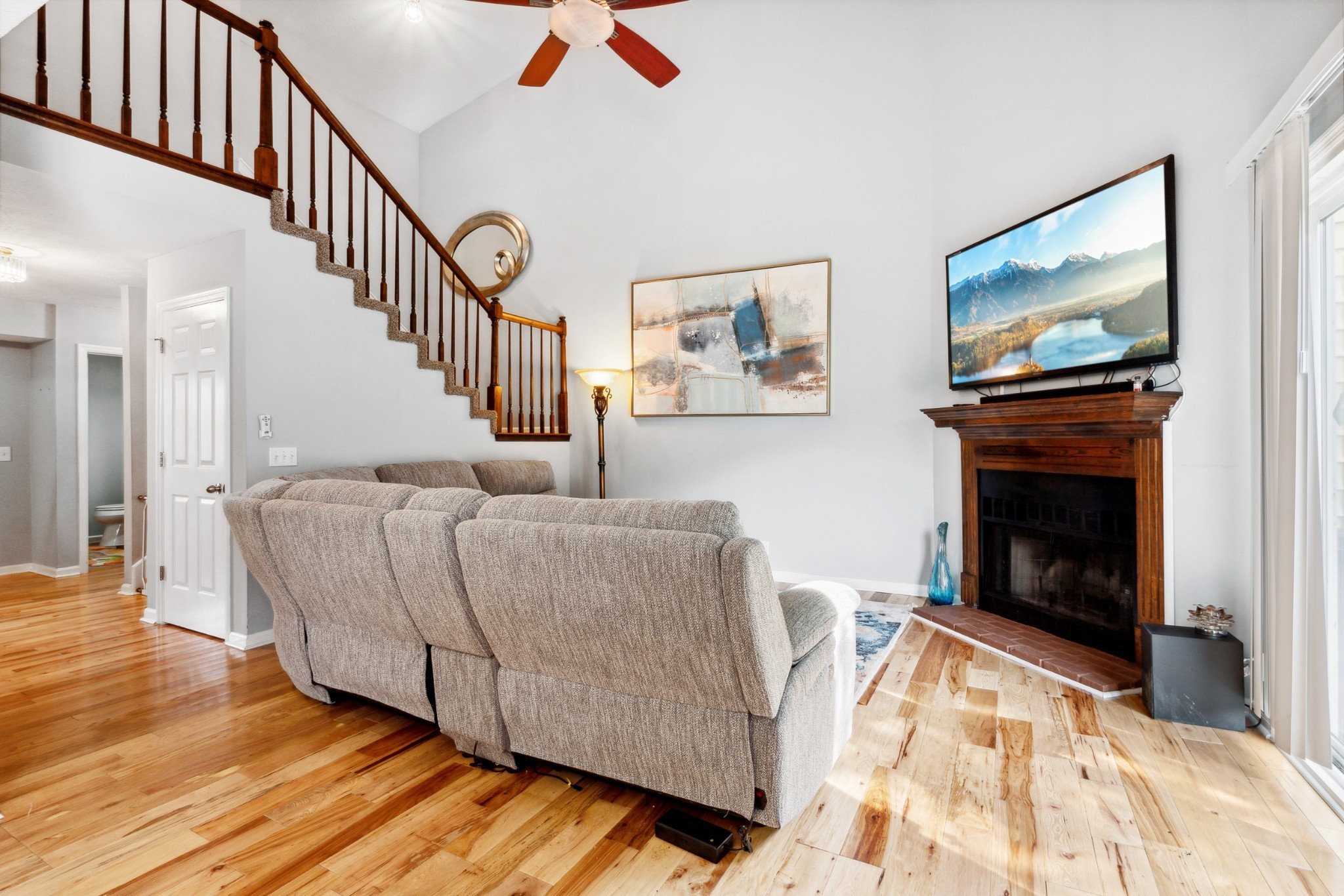 57 Rolling Meadows Dr