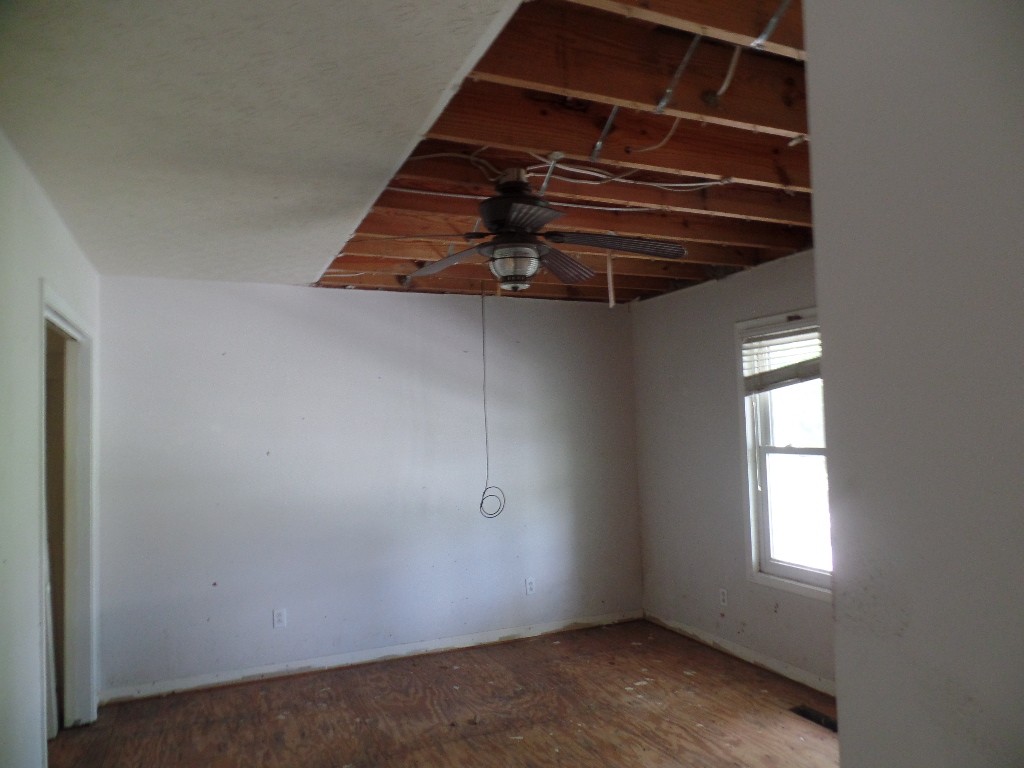 107 Oakland Dr