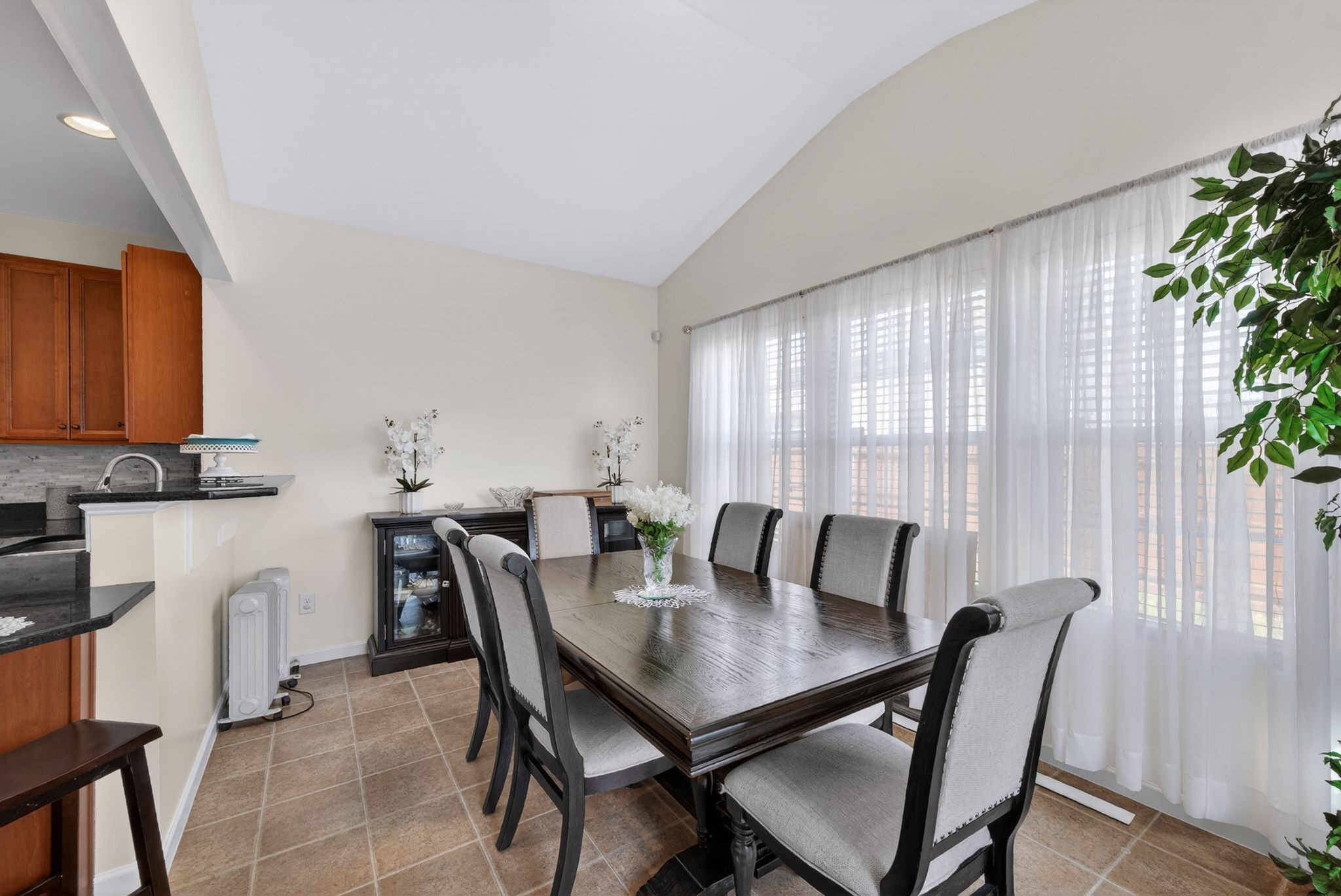 621 Betty Lou Dr