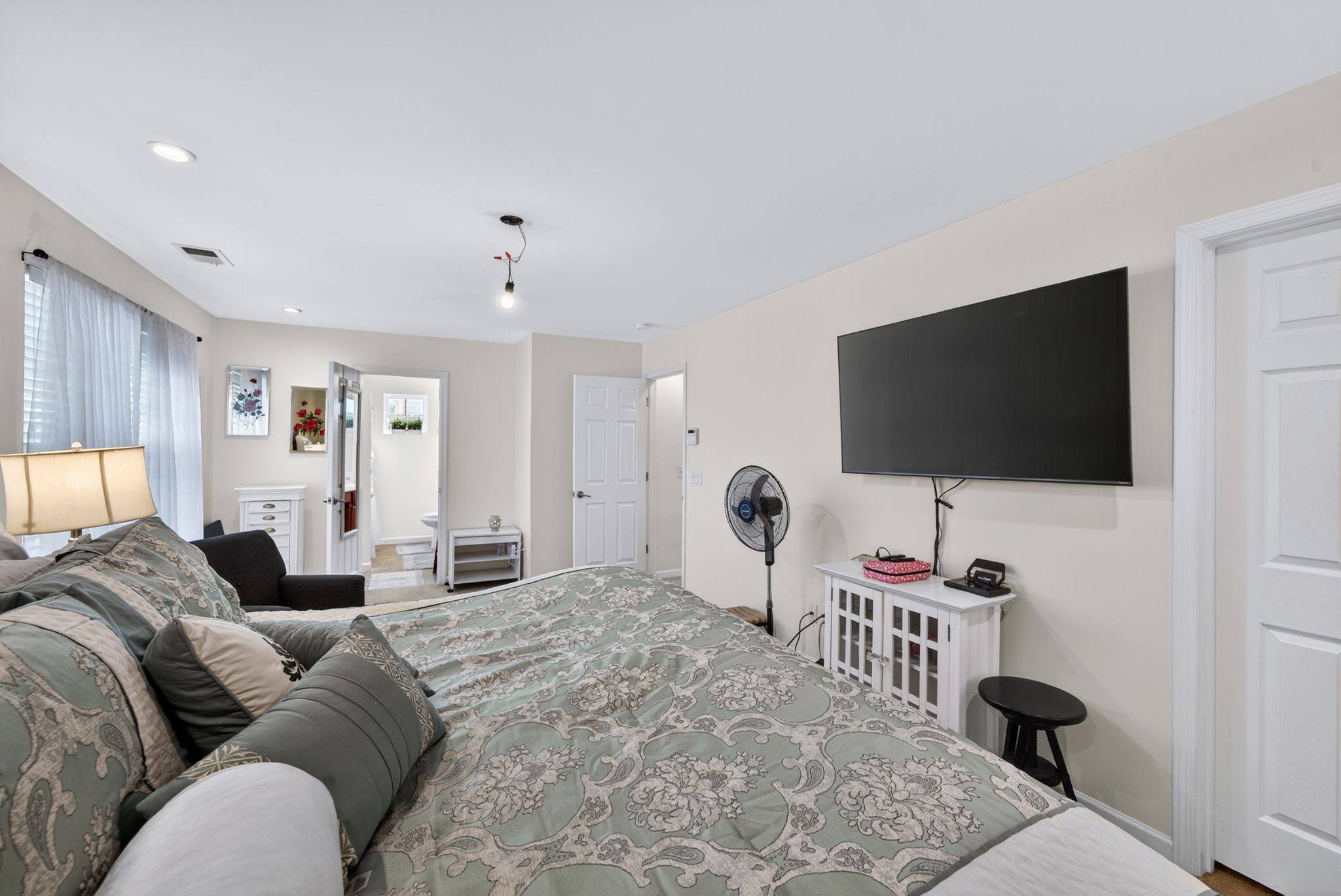621 Betty Lou Dr