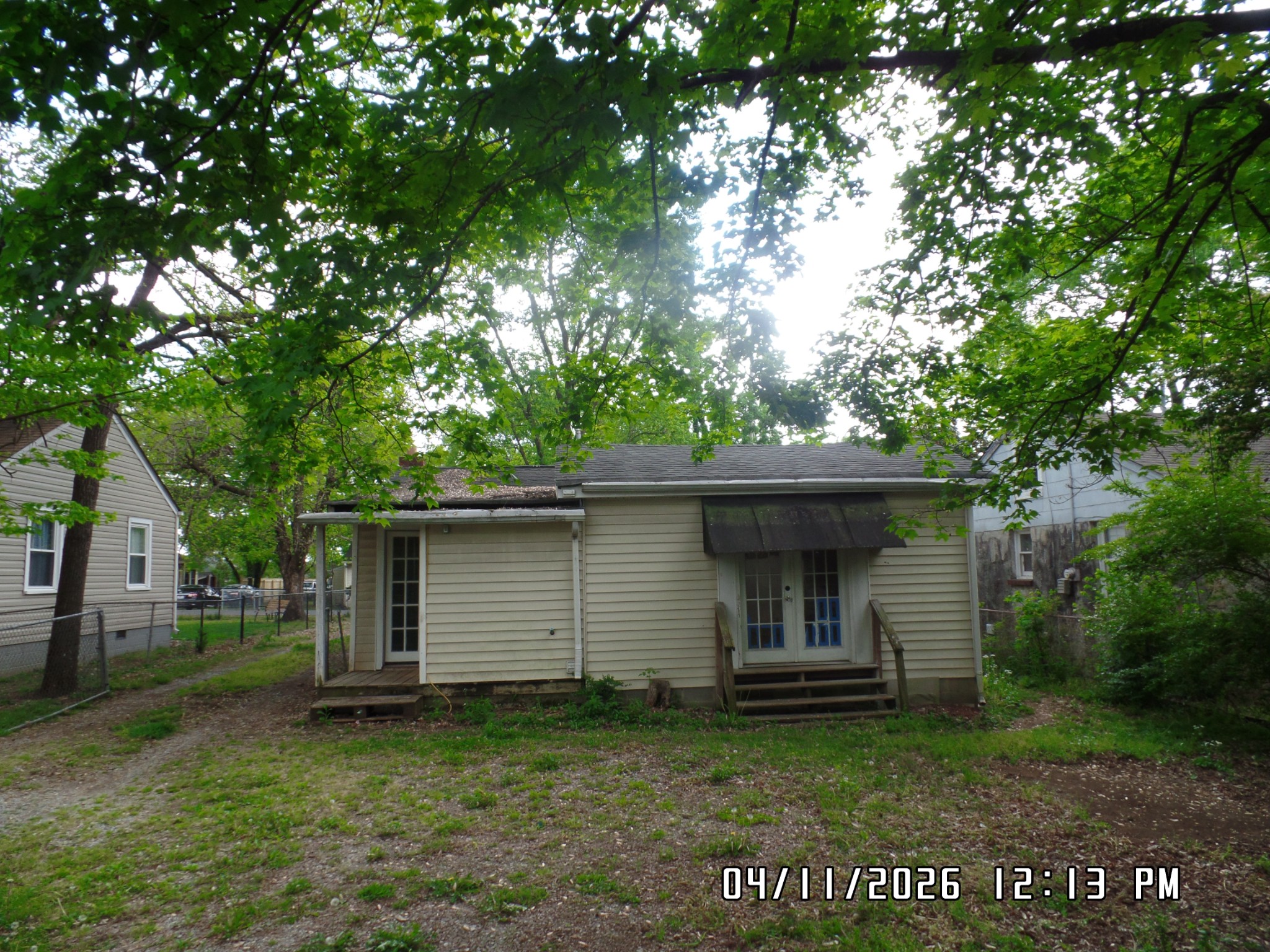 305 Hickory St
