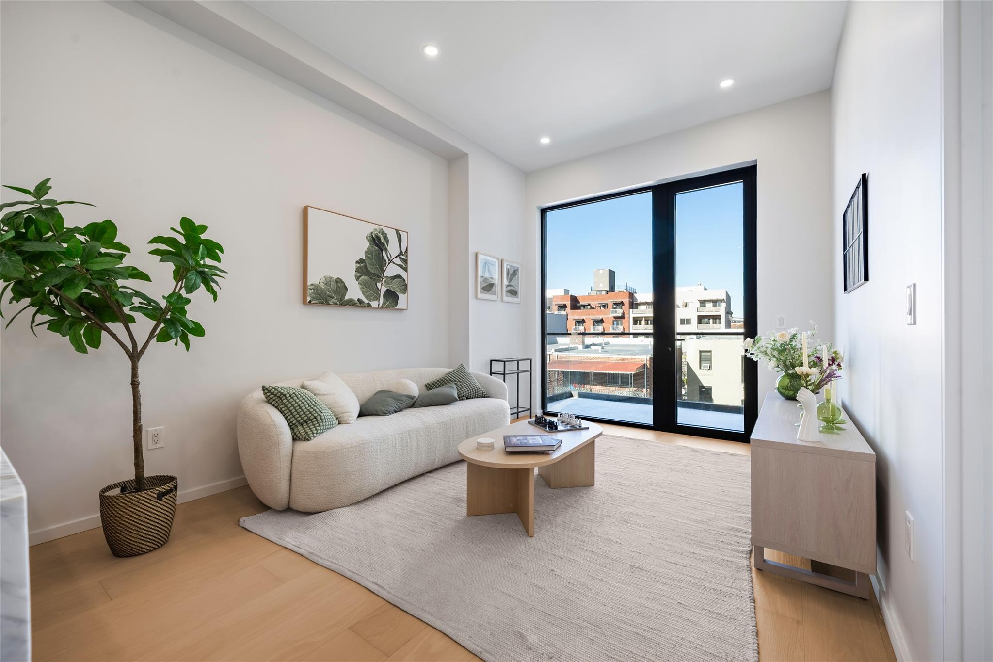 31-16 21st Street Unit: 2G