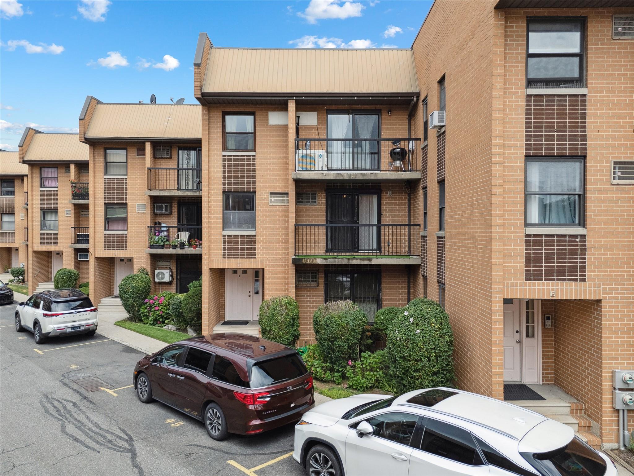 75-22 Parsons Boulevard Unit: D2