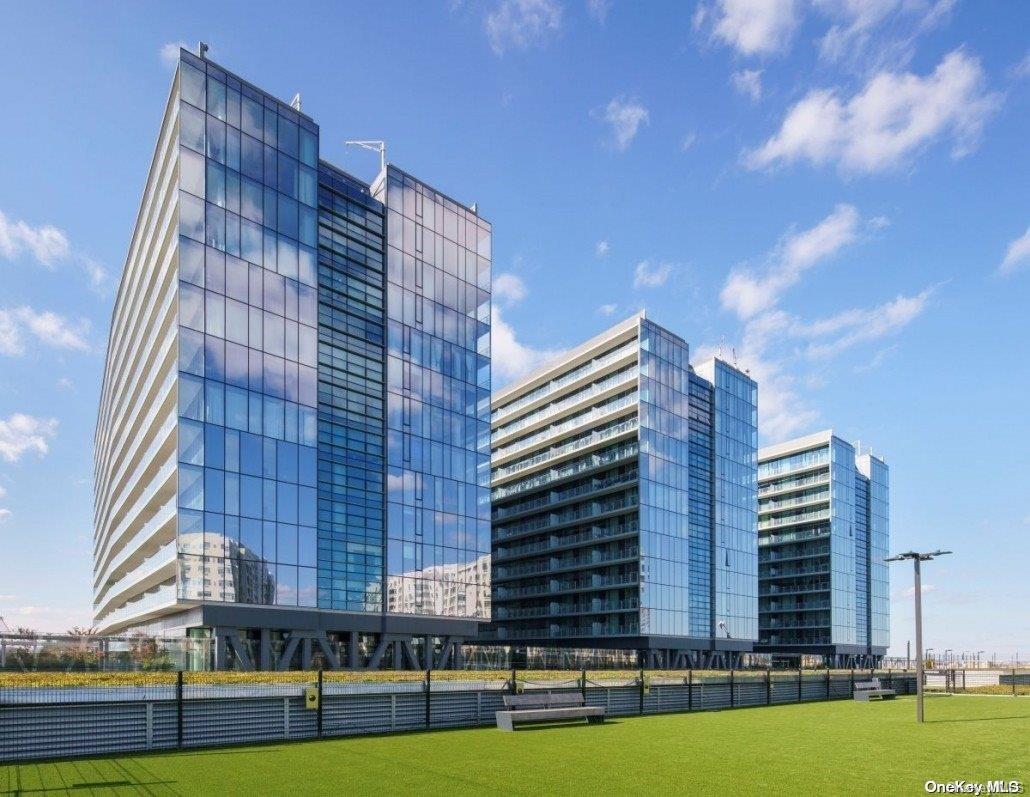 131-03 40th Road Unit: 15D